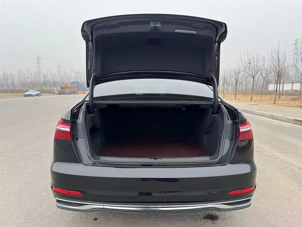 Audi A6L 2021 из CN, фото 3