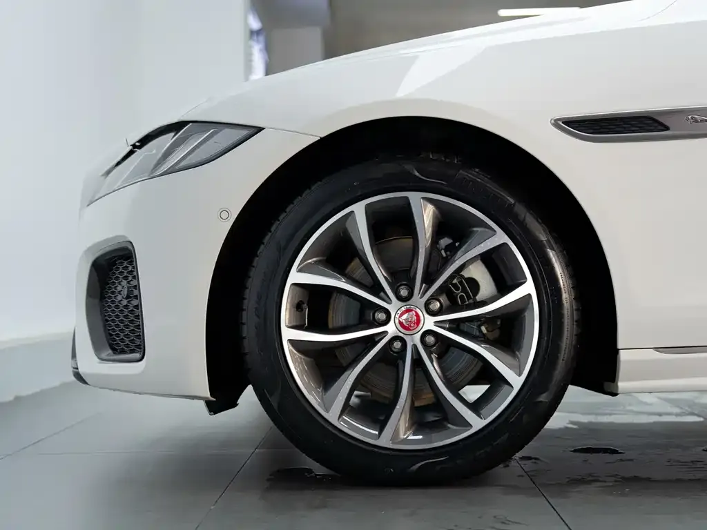 Jaguar XFL 2023 из CN, фото 7