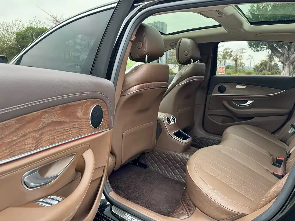 Mercedes-Benz E-Class 2022 из CN, фото 3