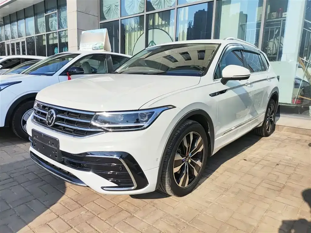 Volkswagen Tiguan L 2023 из CN, фото 1