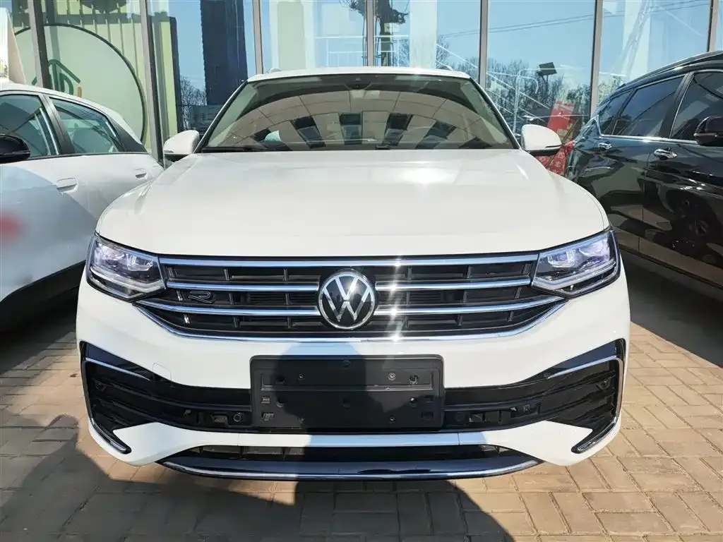 Volkswagen Tiguan L 2023 из CN, фото 6