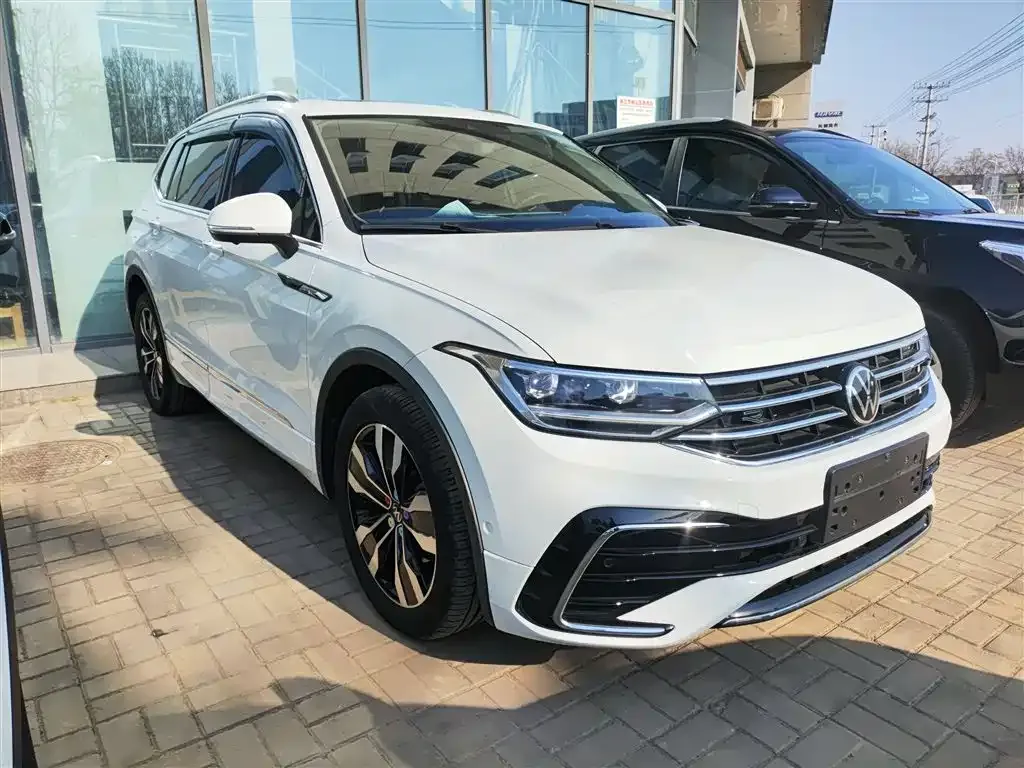 Volkswagen Tiguan L 2023 из CN, фото 5