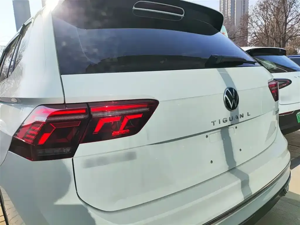 Volkswagen Tiguan L 2023 из CN, фото 3