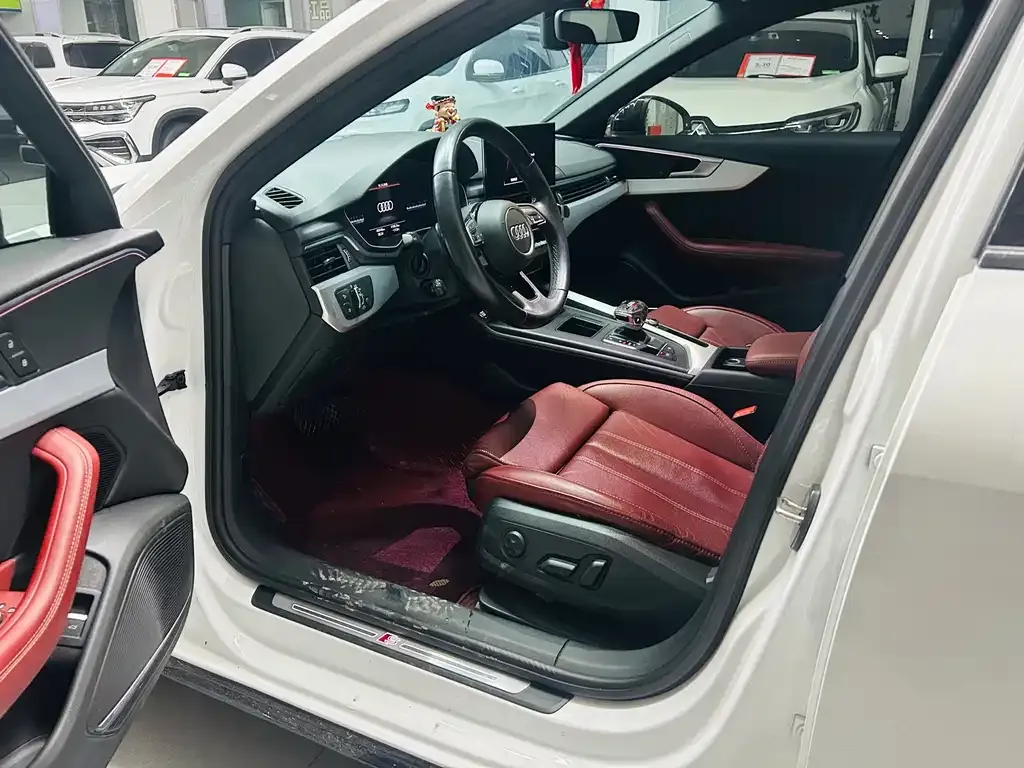 Audi A4L 2022 из CN, фото 7