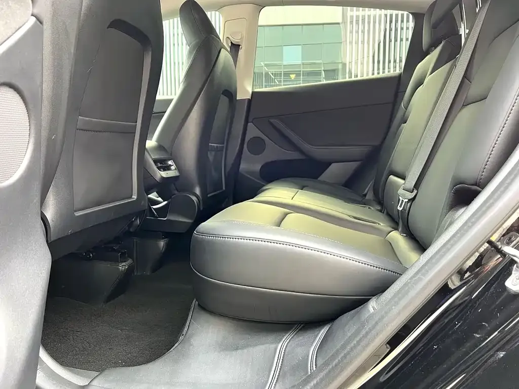 Tesla Model Y 2022 из CN, фото 9