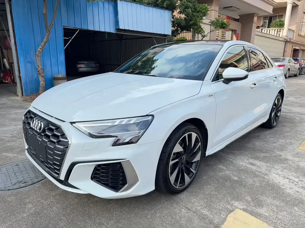 Audi A3 2022 из CN, фото 1