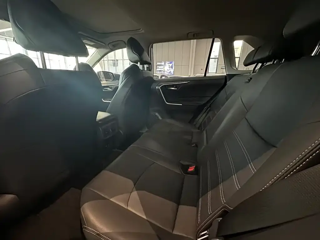 Toyota Wildlander 2021 из CN, фото 9