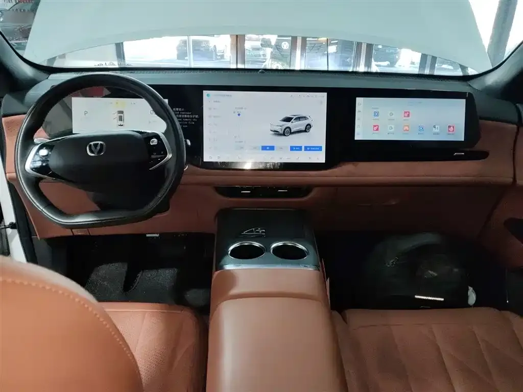 Changan CS75PLUS 2024 из CN, фото 2
