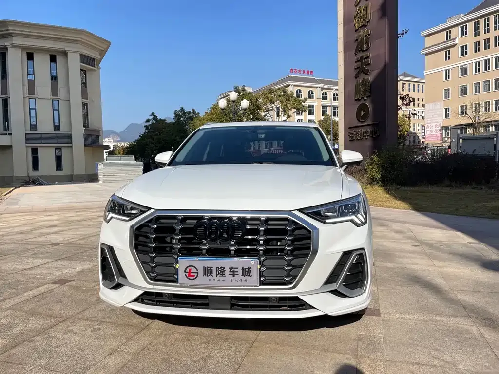 Audi Q3 2022 из CN, фото 10