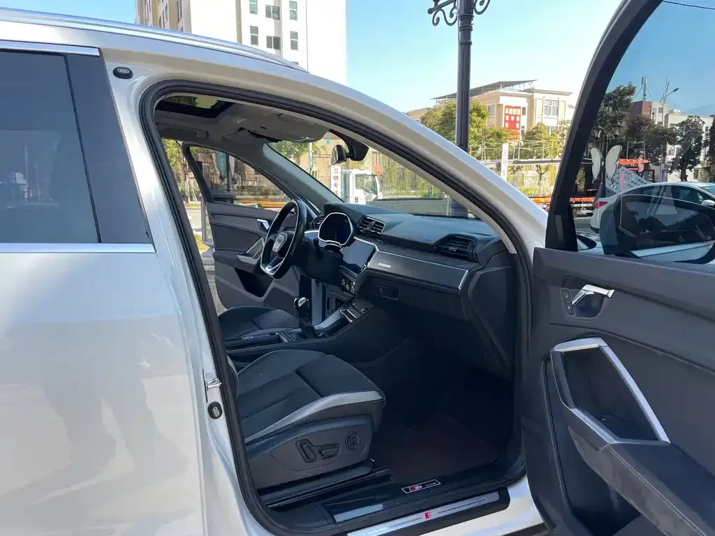 Audi Q3 2022 из CN, фото 7