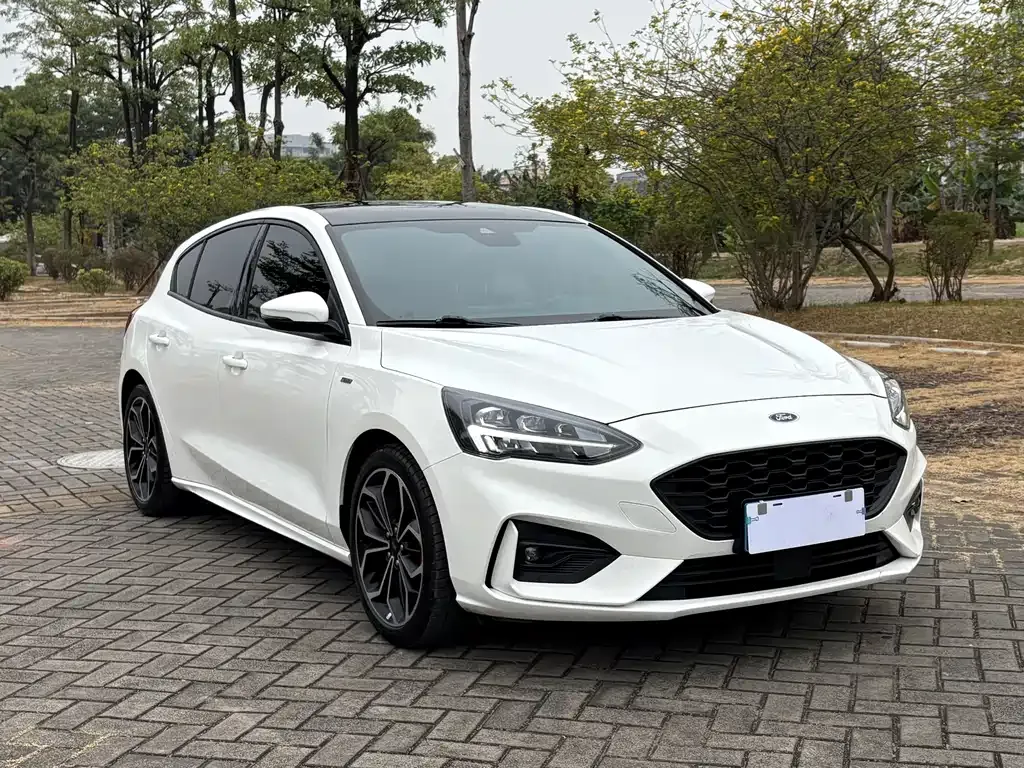 Ford Focus 2022 из CN, фото 5