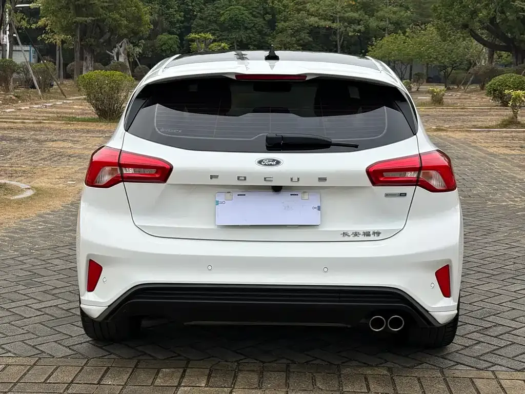 Ford Focus 2022 из CN, фото 3
