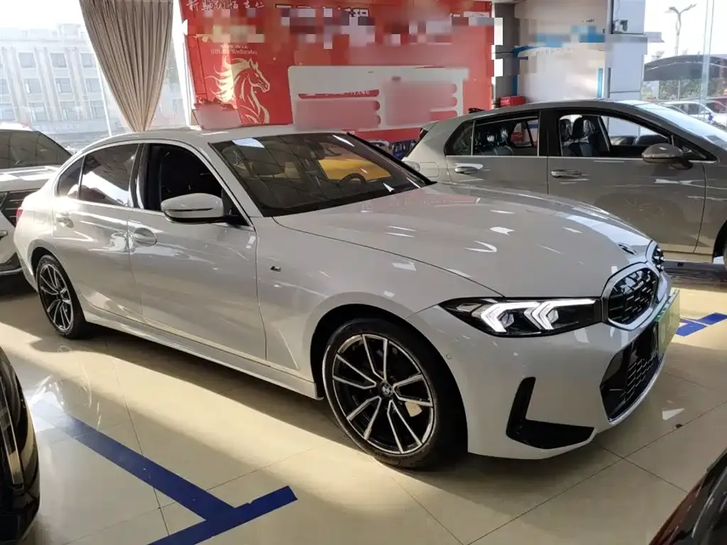 BMW 3 Series 2024 из CN, фото 10