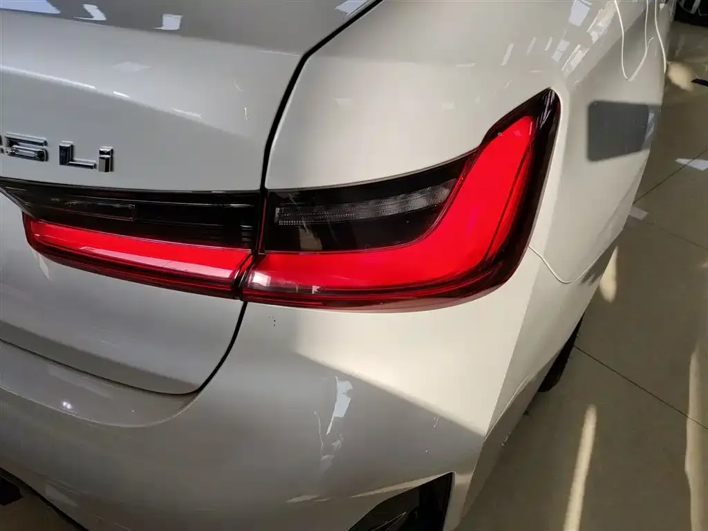 BMW 3 Series 2024 из CN, фото 2