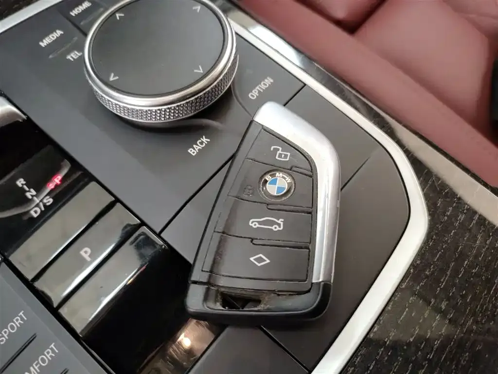 BMW 3 Series 2024 из CN, фото 8