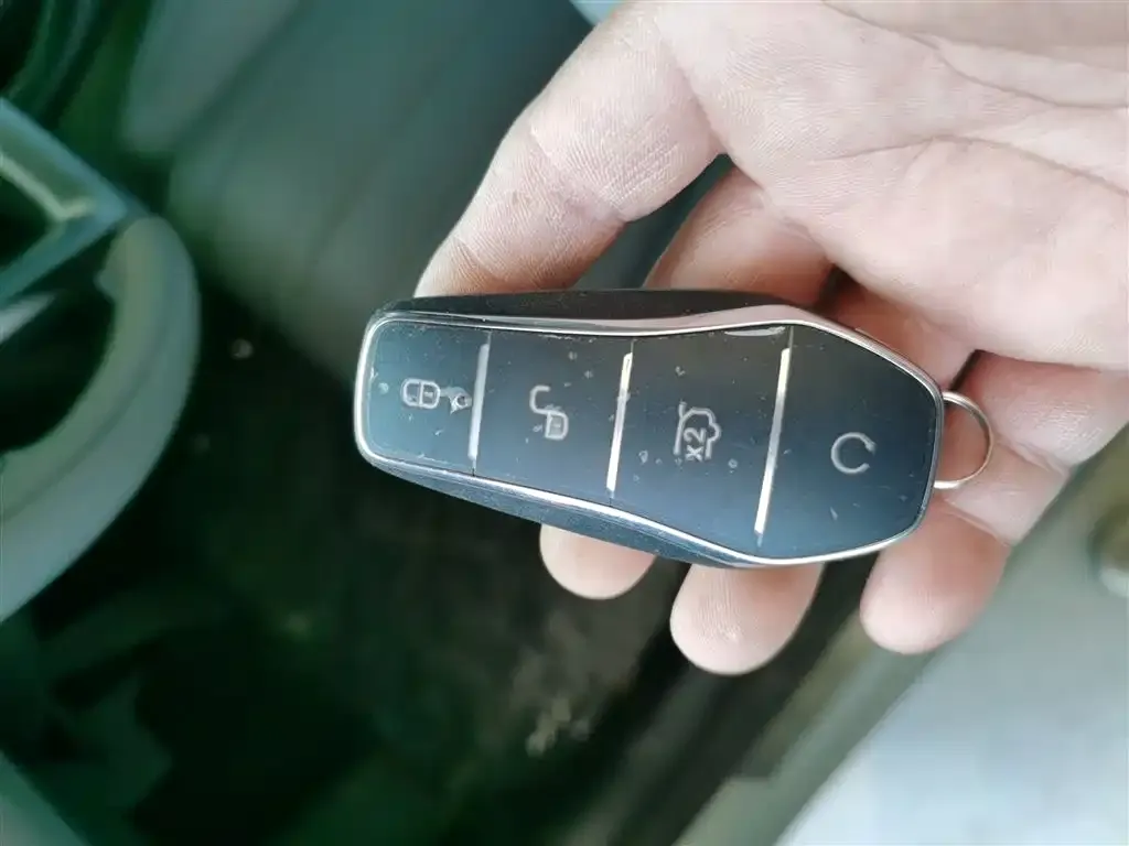 BYD L EV 2025 из CN, фото 9