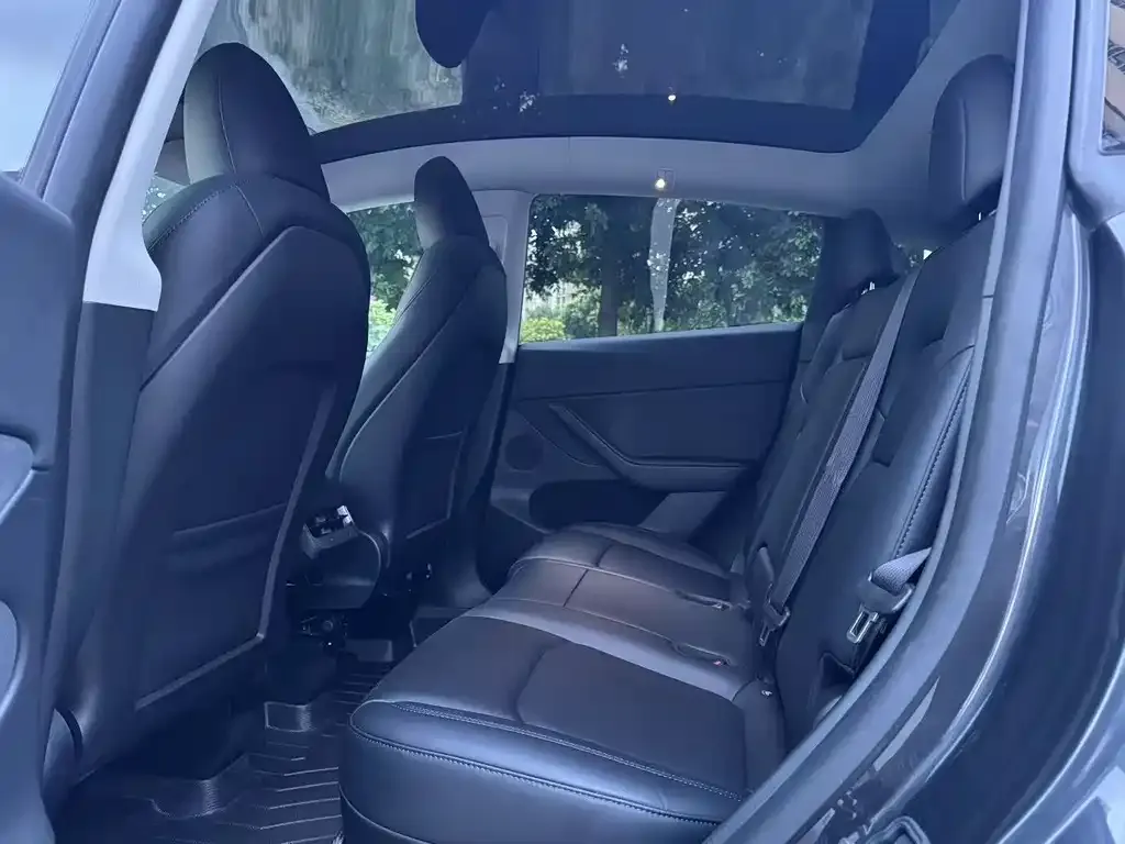 Tesla Model Y 2025 из CN, фото 3