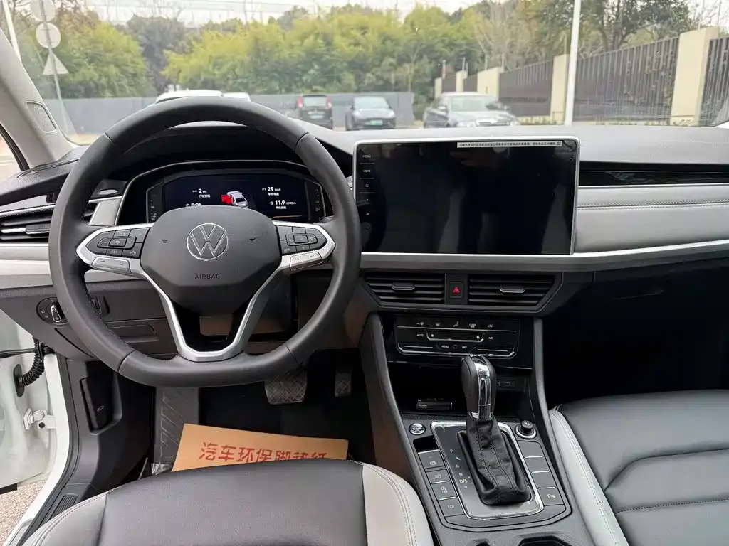 Volkswagen Bora 2023 из CN, фото 4