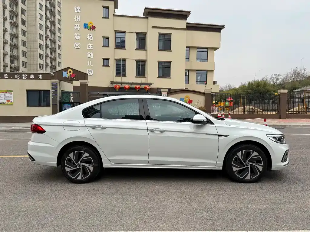 Volkswagen Bora 2023 из CN, фото 6
