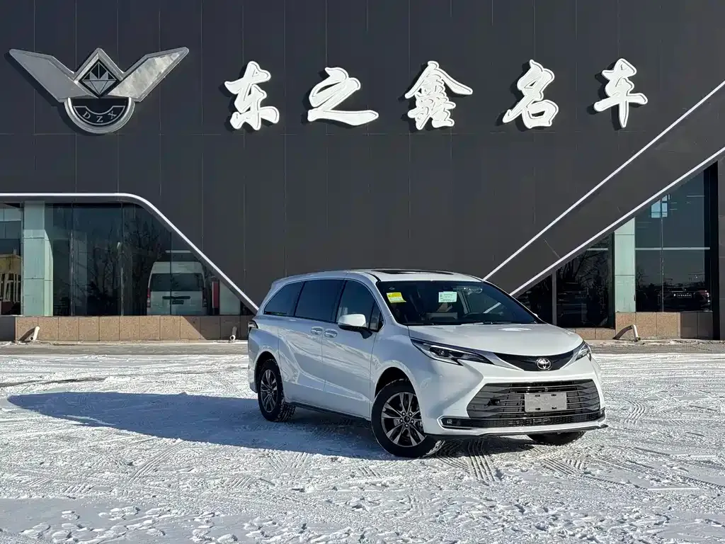 Toyota Sienna 2025 из CN, фото 8