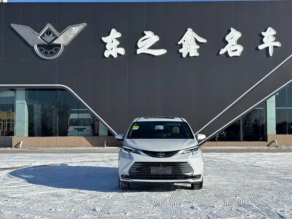 Toyota Sienna 2025 из CN, фото 9