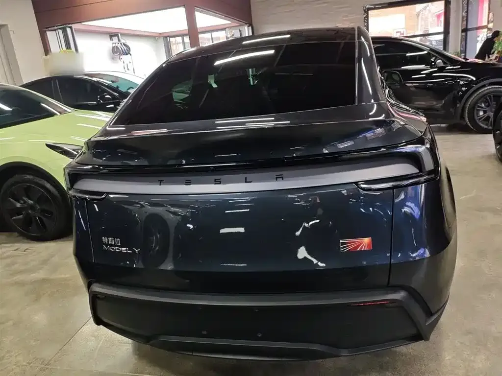 Tesla Model Y 2025 из CN, фото 4