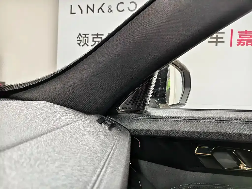 Lynk & Co 09 2022 из CN, фото 10