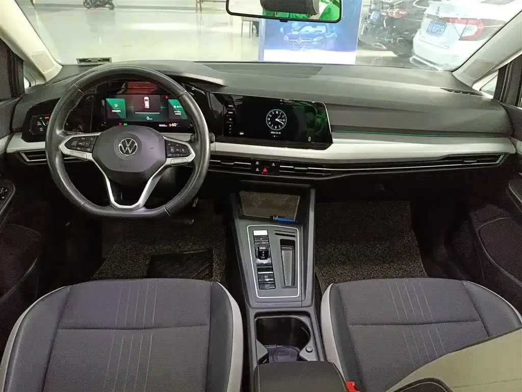 Volkswagen Golf 2022 из CN, фото 10