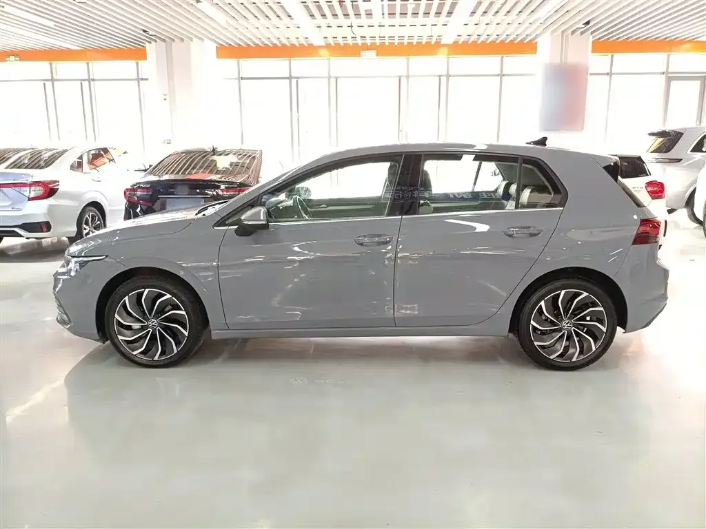 Volkswagen Golf 2022 из CN, фото 3