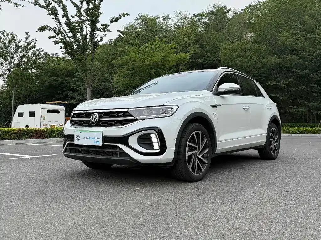 Volkswagen T-Roc 2023 из CN, фото 1