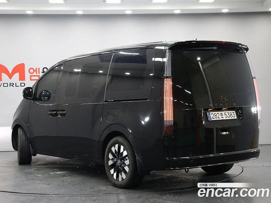 Hyundai Staria — фото 2