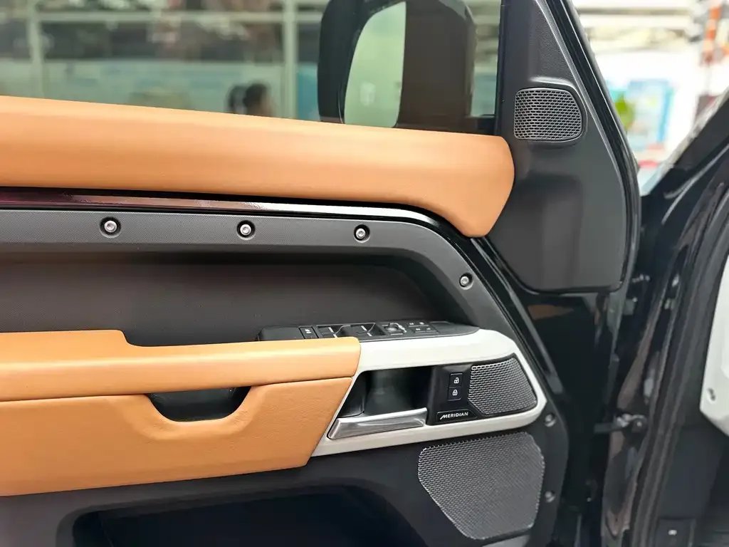 Land Rover Defender 2024 из CN, фото 6