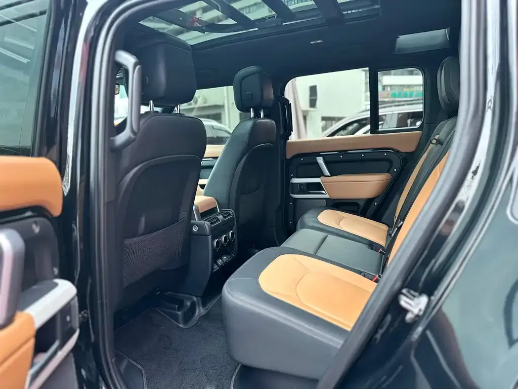 Land Rover Defender 2024 из CN, фото 3