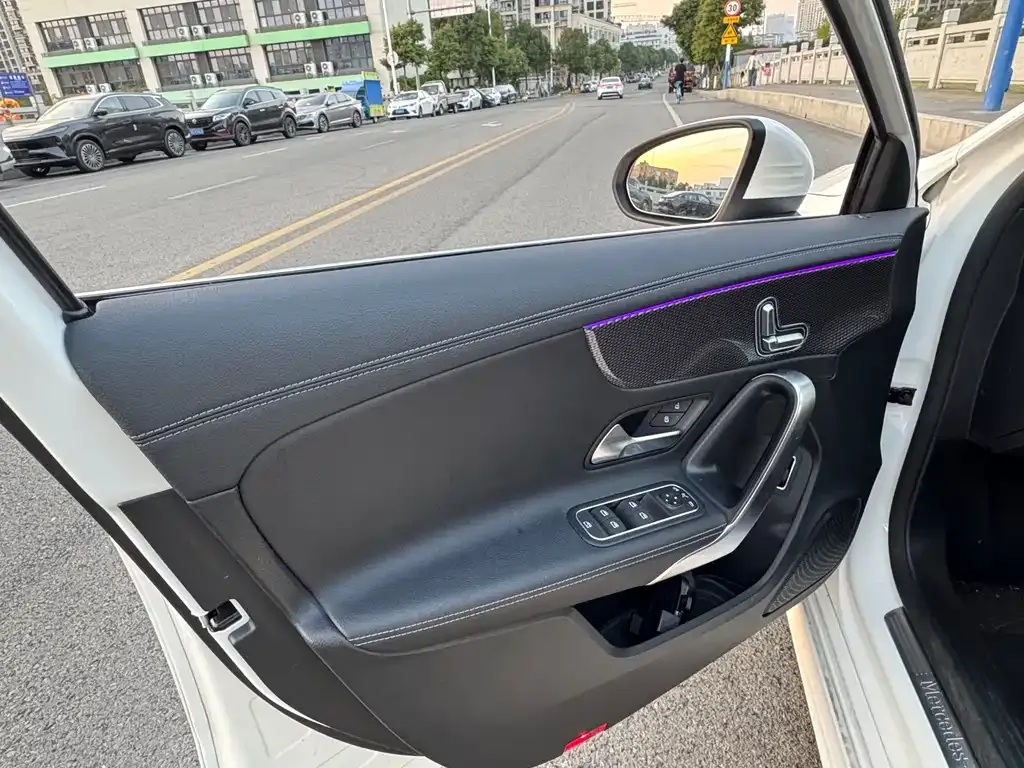 Mercedes-Benz A-Class 2022 из CN, фото 7