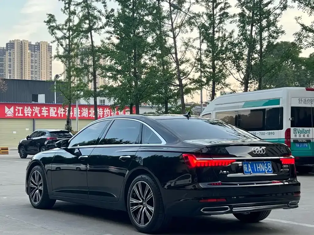 Audi A6L 2021 из CN, фото 8