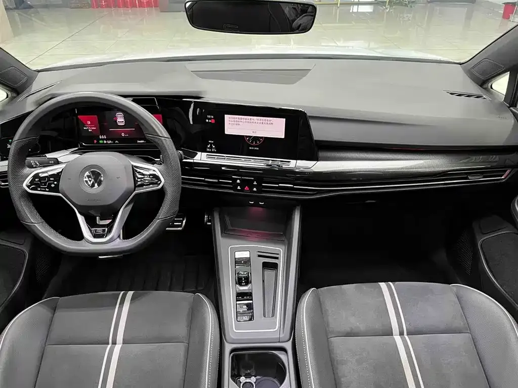 Volkswagen Golf 2022 из CN, фото 7