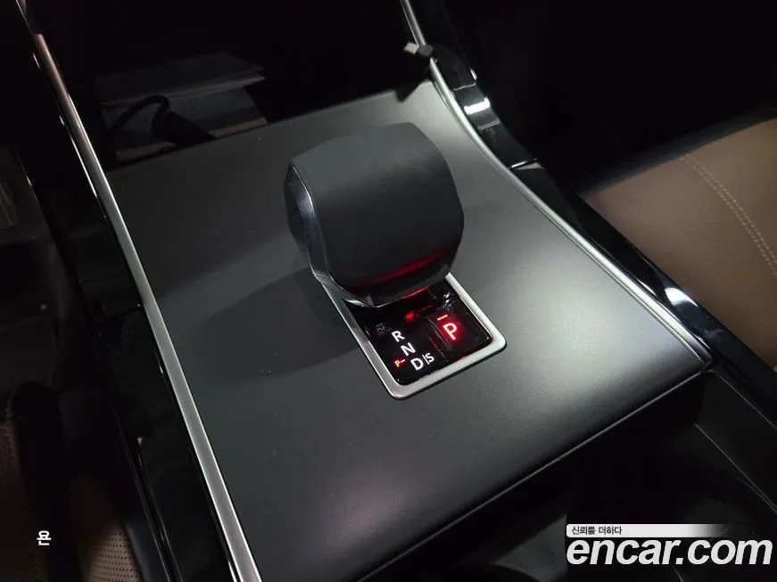 Land Rover Range Rover Velar 2025 из KR, фото 4
