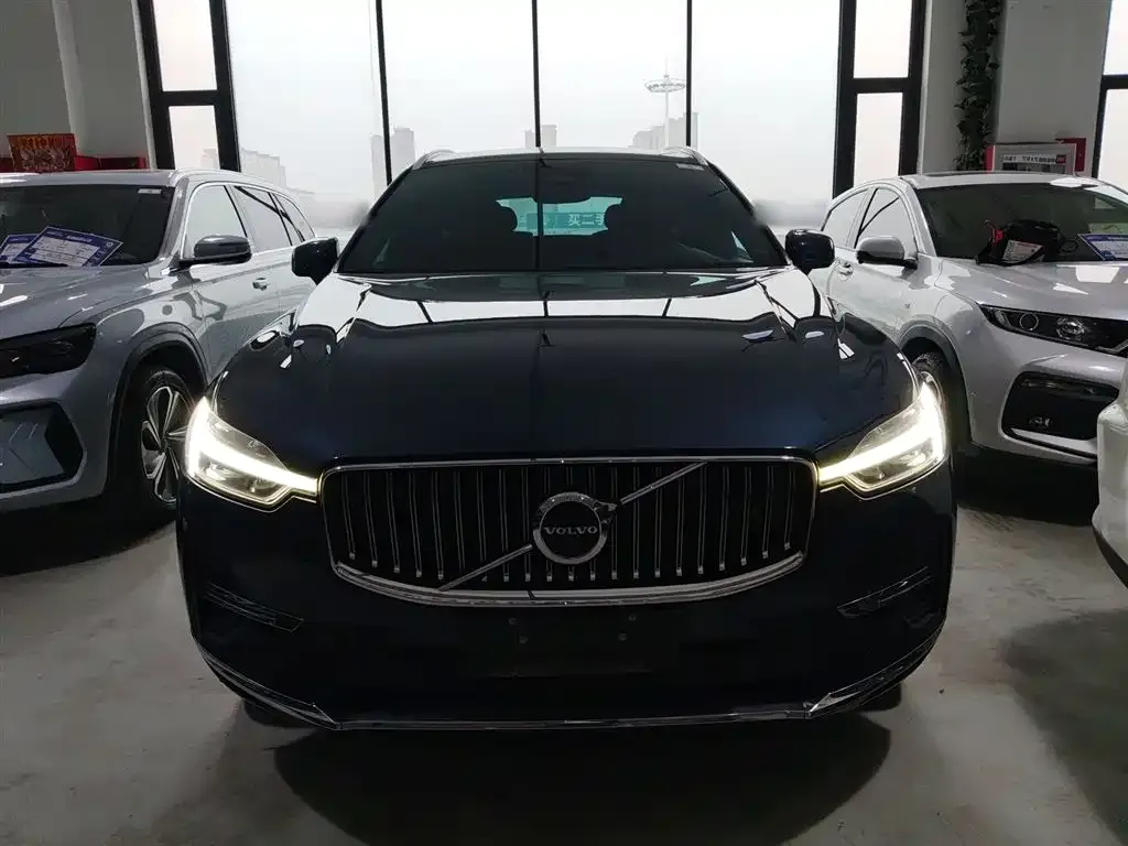 Volvo XC60 2022 из CN, фото 2