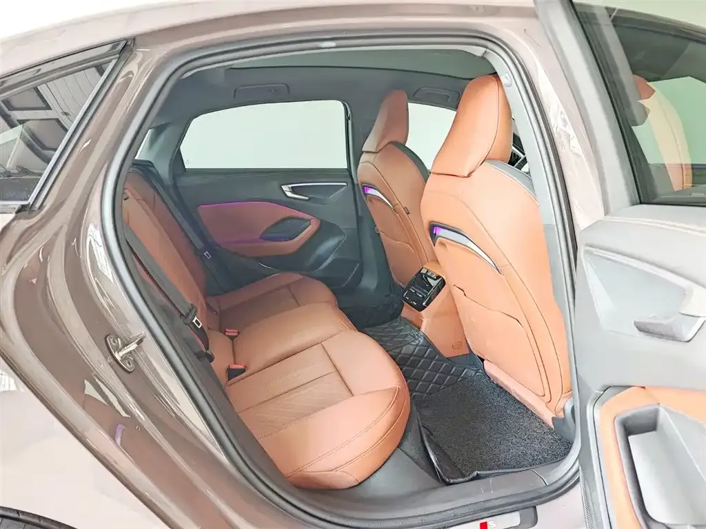 Audi A5L 2025 из CN, фото 10