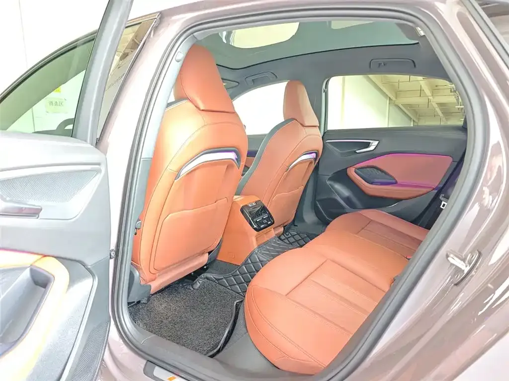 Audi A5L 2025 из CN, фото 8