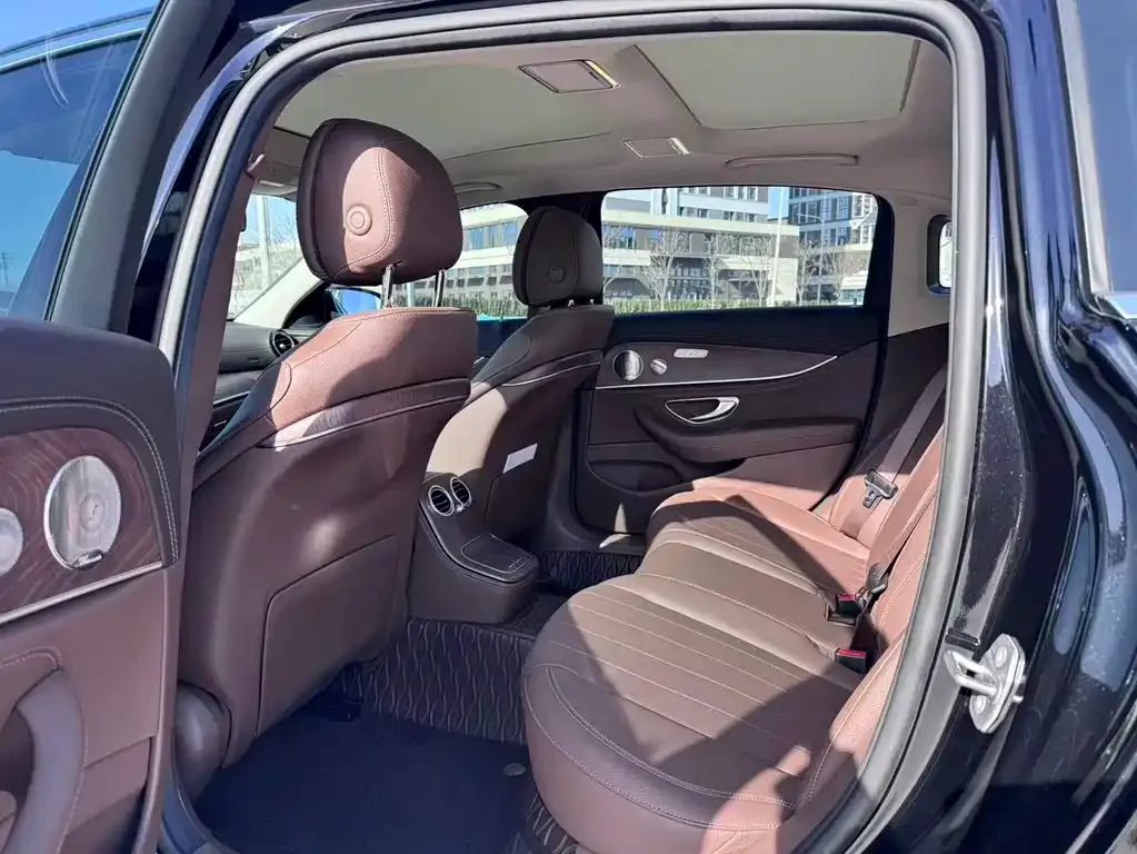 Mercedes-Benz E-Class 2023 из CN, фото 9