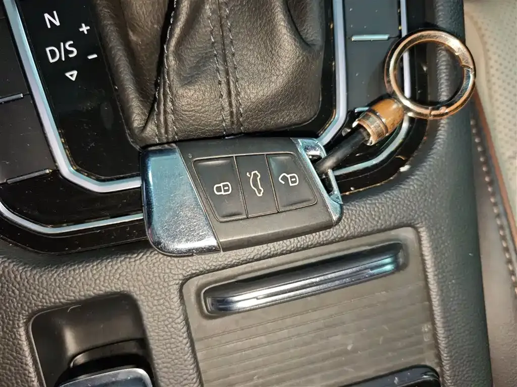 Volkswagen Magotan 2023 из CN, фото 7