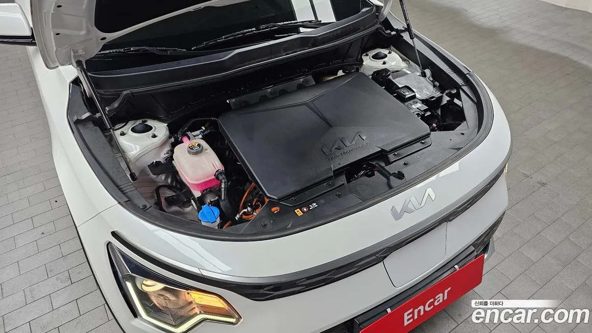 Kia Niro — фото 10