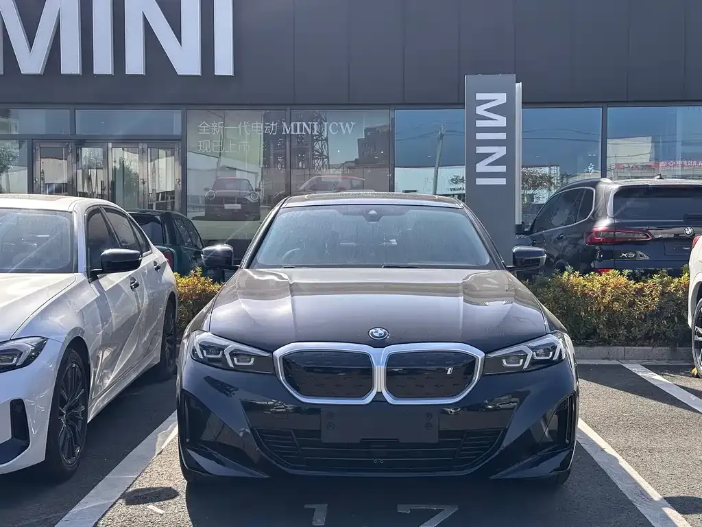 BMW i3 2024 из CN, фото 2