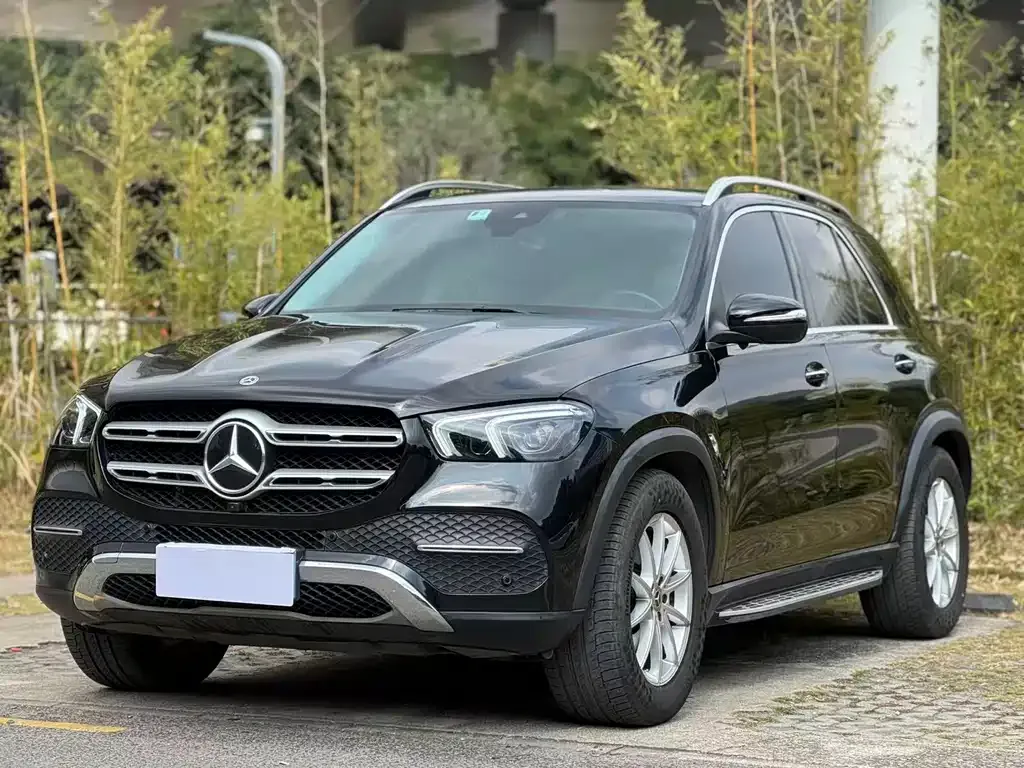 Mercedes-Benz GLE — фото 1