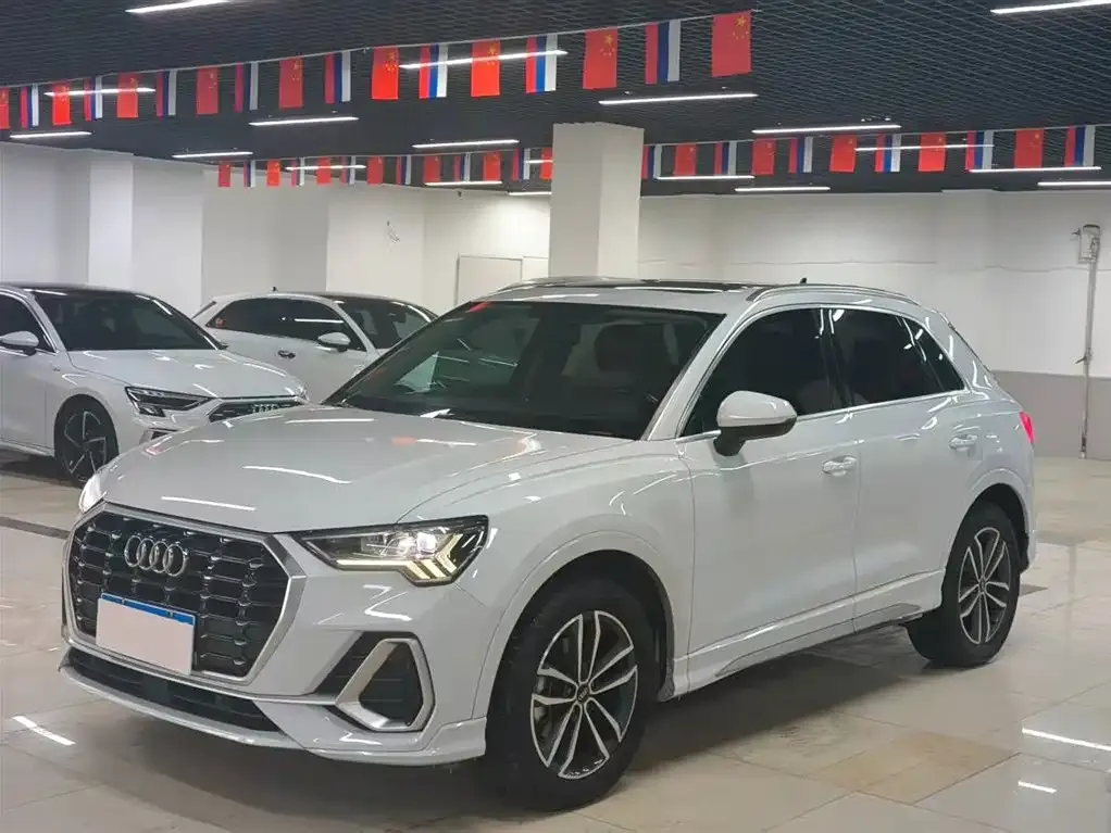 Audi Q3 2022 из CN, фото 1