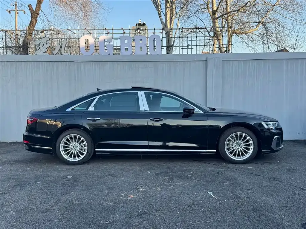 Audi A8 2025 из CN, фото 10