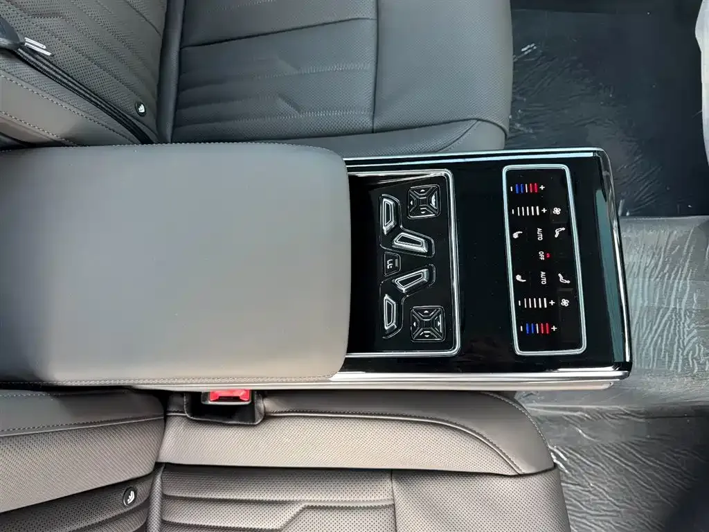 Audi A8 2025 из CN, фото 3