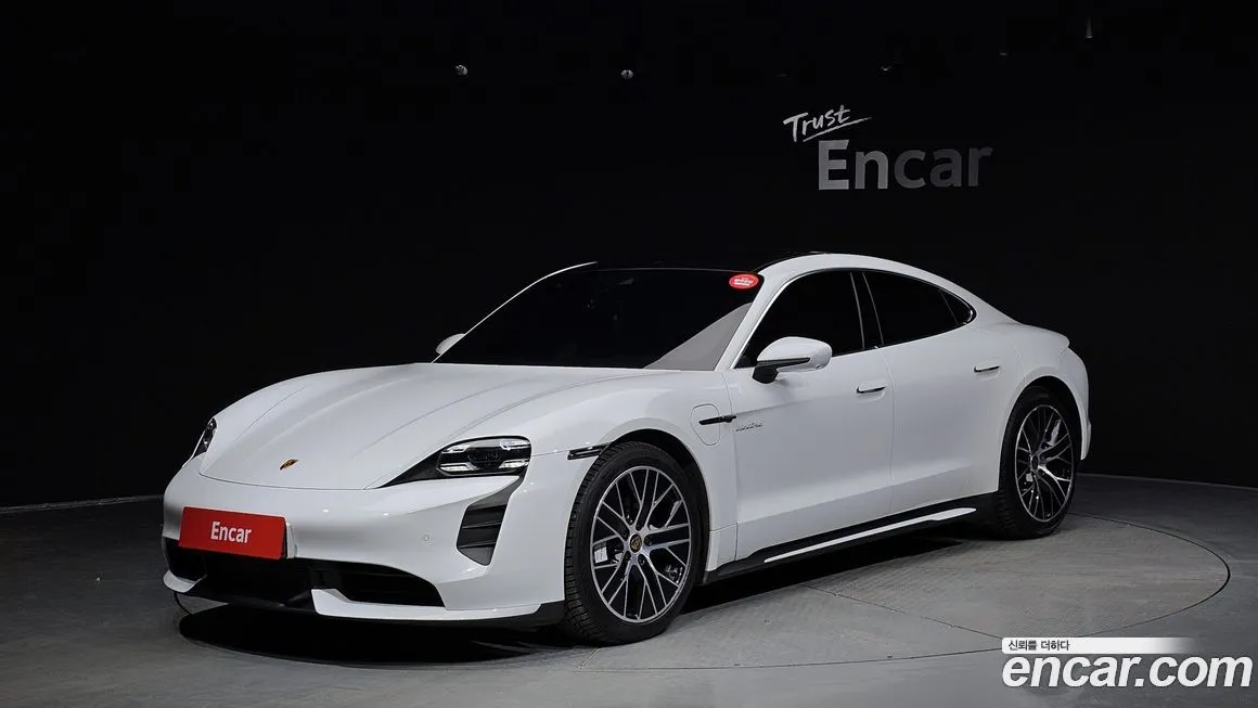 Porsche Taycan 2021 из KR, фото 1
