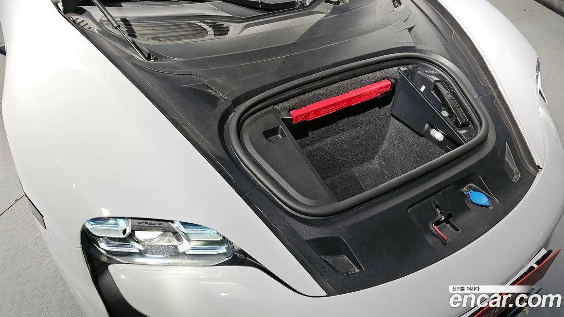 Porsche Taycan 2021 из KR, фото 6